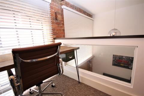 3 bedroom townhouse to rent, Mint Drive, Jewellery Quarter