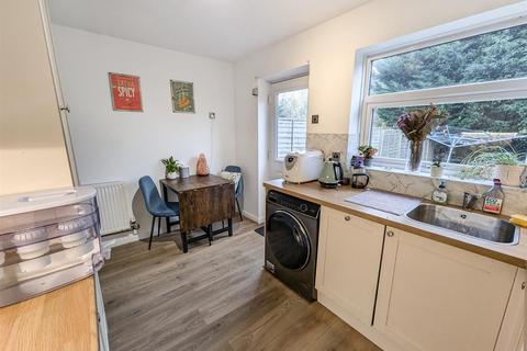 43 Berneshaw Close, Corby, NN18 8EJ