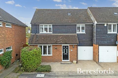 4 bedroom semi-detached house for sale, Dovedale Close, Ramsden Heath, CM11