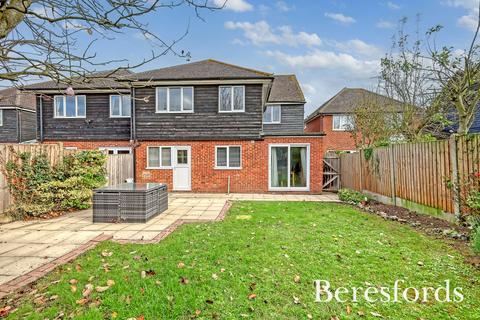 4 bedroom semi-detached house for sale, Dovedale Close, Ramsden Heath, CM11