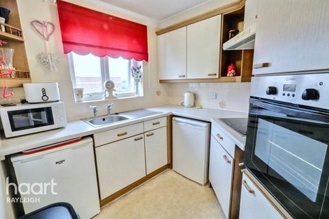 1 bedroom flat for sale, King Georges Close, Rayleigh