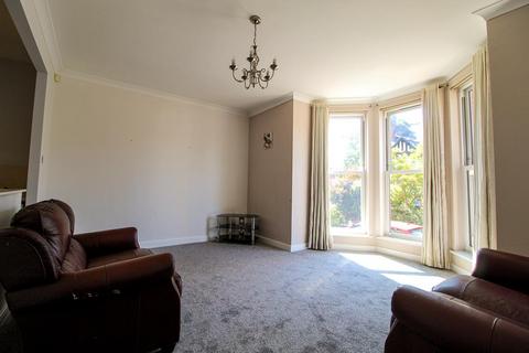 2 bedroom flat to rent, Didsbury, Manchester M20