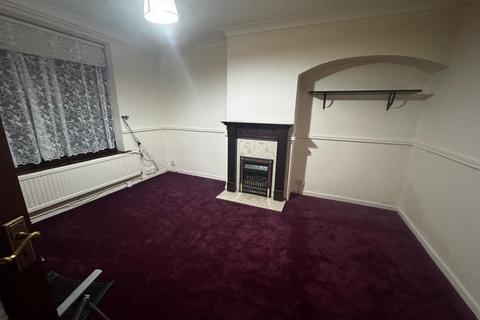 3 bedroom semi-detached house to rent, Reede Road, Dagenham RM10