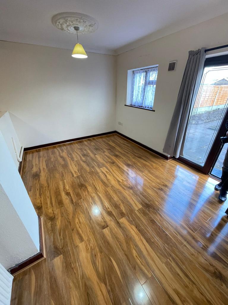 House in Dagenham - View 2
