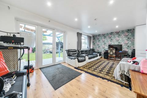 5 bedroom semi-detached house for sale, Thornton Close, West Drayton, Middlesex