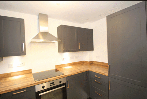 2 bedroom semi-detached house to rent, Dapperling Road, Southampton SO30