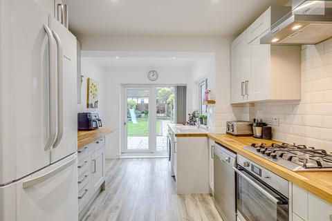 55 Broomfield, Benfleet, SS7 2SR