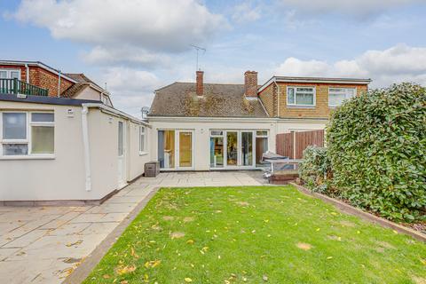 55 Broomfield, Benfleet, SS7 2SR