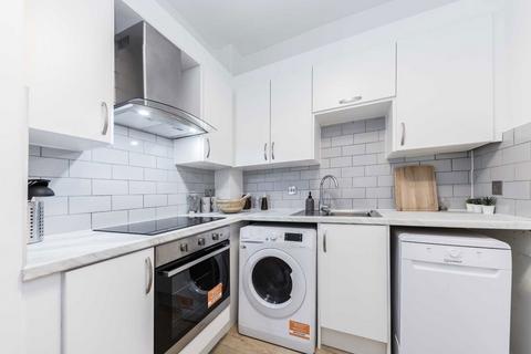 2 bedroom flat for sale, Sylvester Path, London E8