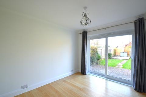 2 bedroom detached house to rent, Southway, Burgess Hill RH15