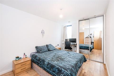 2 bedroom flat to rent, 187 East India Dock Road, London E14