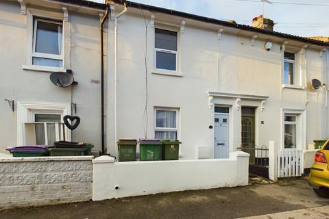 2 bedroom terraced house to rent, Queen Street , Folkestone