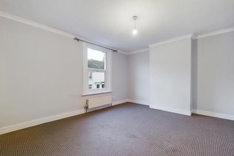 2 bedroom terraced house to rent, Queen Street , Folkestone