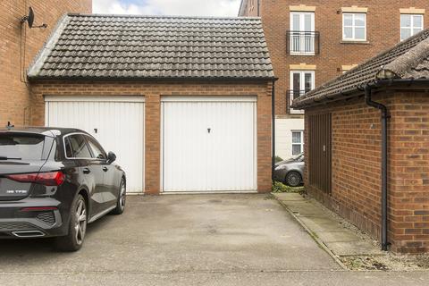 4 bedroom terraced house for sale, Haddonian Road, Market Harborough