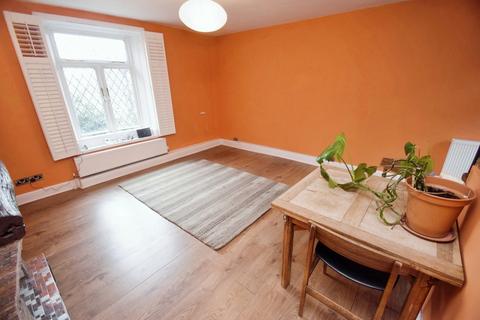 16 Green Mount, Baildon, Shipley, BD17 7NJ
