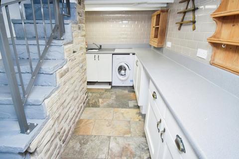 16 Green Mount, Baildon, Shipley, BD17 7NJ