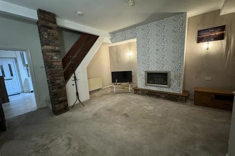 2 bedroom terraced house to rent, Fields New Road, Chadderton OL9