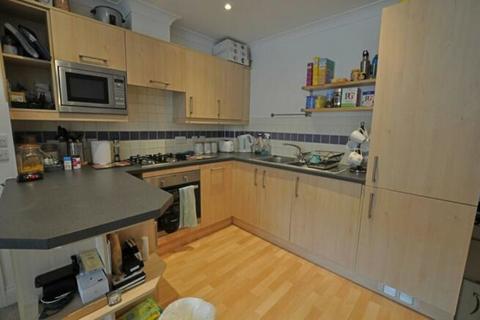 2 bedroom apartment to rent, Sunnydene Road, Purley