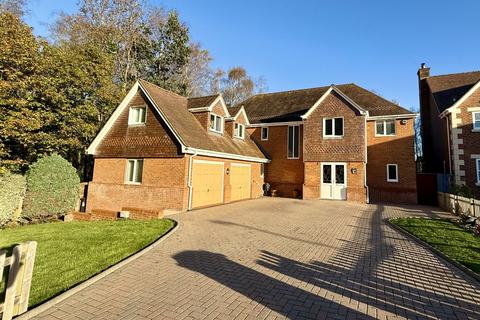 5 bedroom detached house for sale, Portmore Close, Broadstone