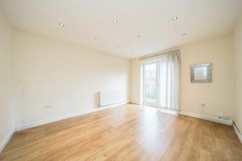 2 bedroom bungalow for sale, Oakleigh Avenue, Surbiton KT6