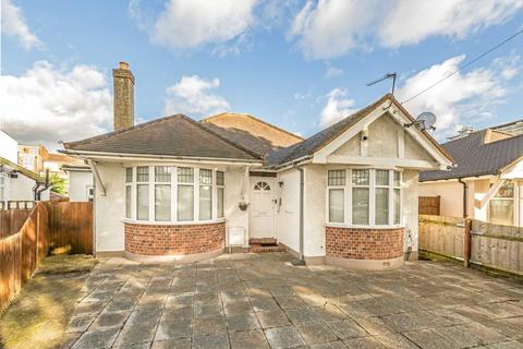 2 bedroom bungalow for sale, Oakleigh Avenue, Surbiton KT6