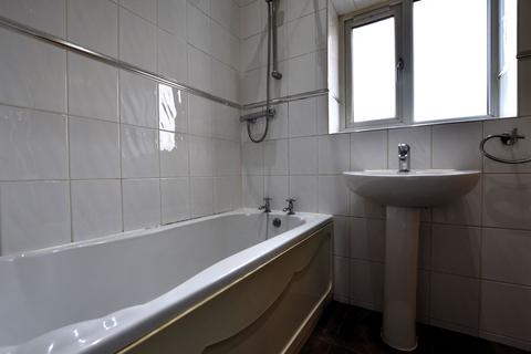 2 bedroom property to rent, St. Huberts Street, Great Harwood, BB6