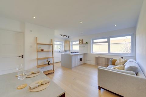 1 bedroom flat for sale, Dacres Road, Forest Hill, London, SE23