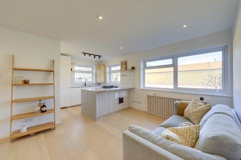 1 bedroom flat for sale, Dacres Road, Forest Hill, London, SE23