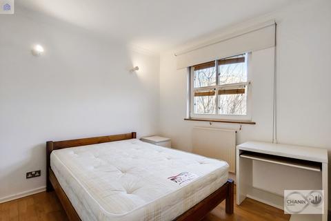 undefined, Queen Of Denmark Court, London SE16