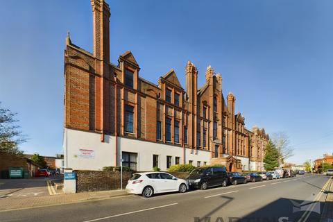 2 bedroom flat for sale, Lawrence Road, Southsea