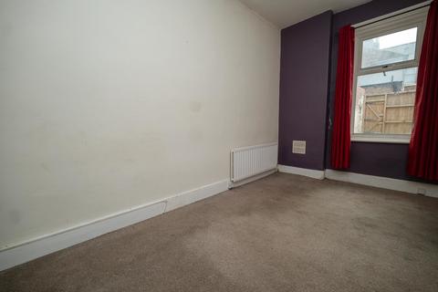 2 bedroom ground floor flat for sale, Dean Road, South Shields NE33