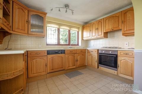 3 bedroom semi-detached house for sale, Halford Road, Attleborough