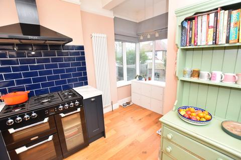 5 bedroom semi-detached house for sale, Windsor Avenue, Margate