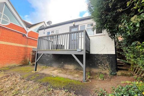 1 bedroom flat to rent, Epsom Road, Guildford GU1