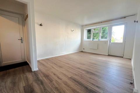 1 bedroom flat to rent, Epsom Road, Guildford GU1