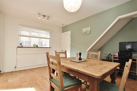 13 Connaught Road, Brookwood, Woking, GU24 0ES
