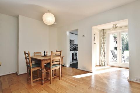 13 Connaught Road, Brookwood, Woking, GU24 0ES