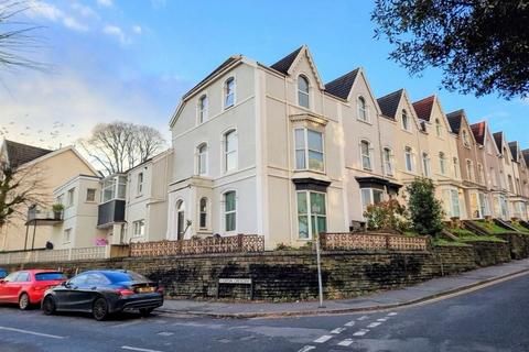 5 bedroom terraced house to rent, Bryn Y Mor Crescent, Swansea