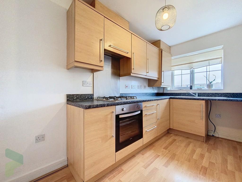 Fully Fitted Kitchen