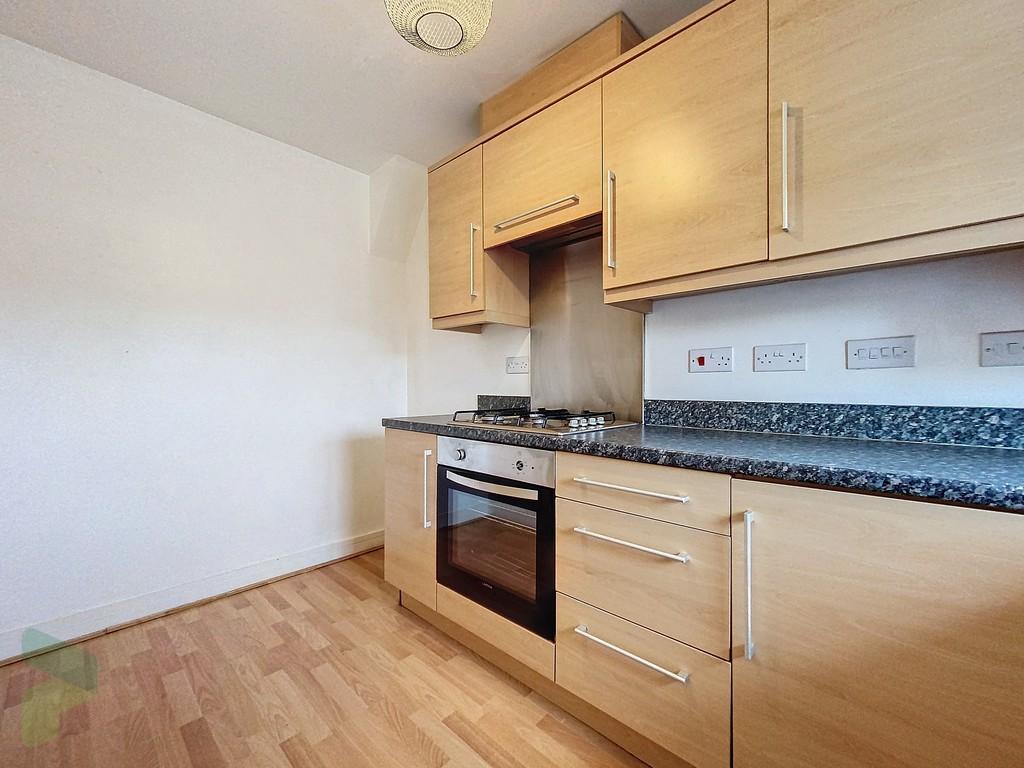 Fully Fitted Kitchen