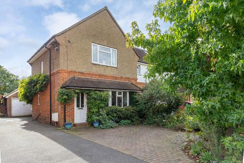 3 bedroom end of terrace house for sale, Oakdene Road, Brockham