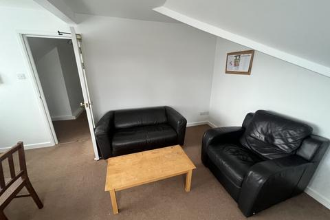 4 bedroom house share to rent, Phillips Parade, Swansea