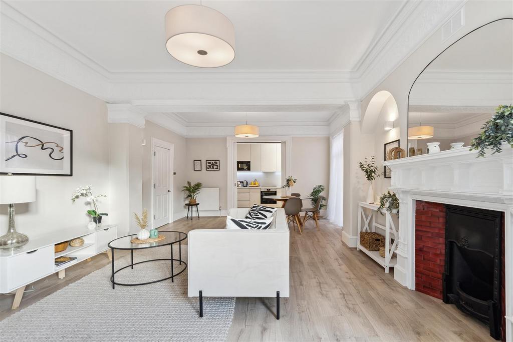 The Avenue, W4 - FOR SALE