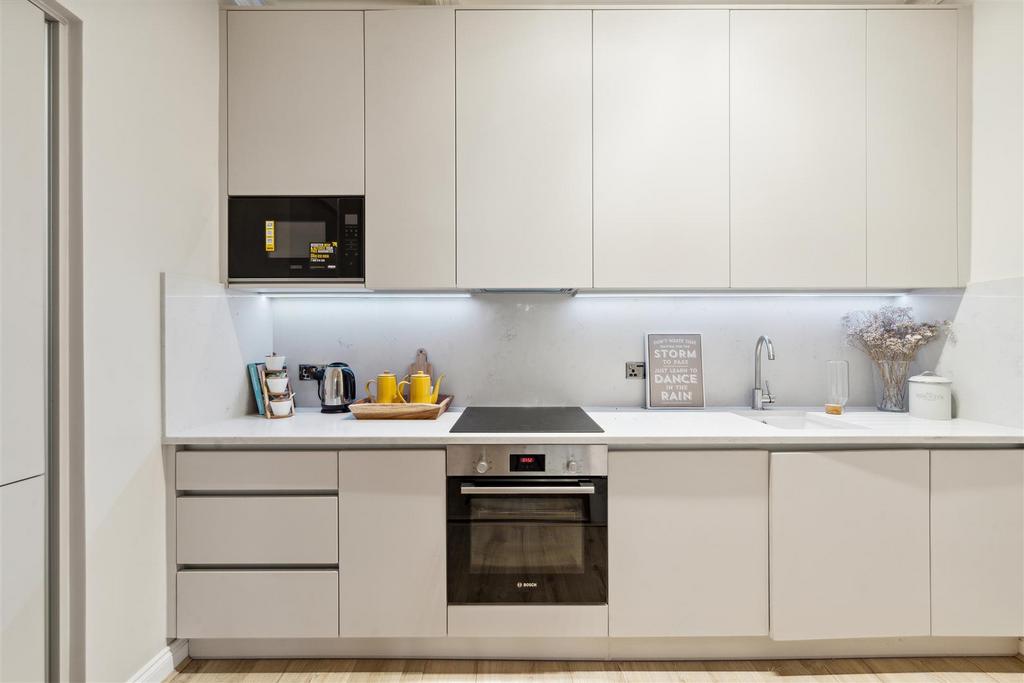 The Avenue, W4 - FOR SALE