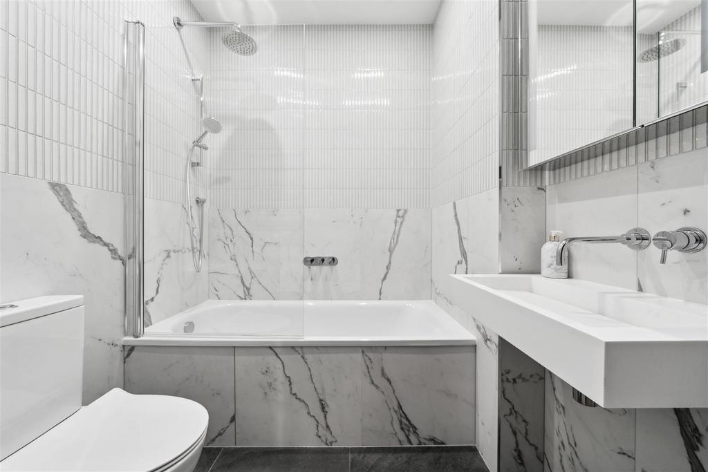The Avenue, W4 - FOR SALE