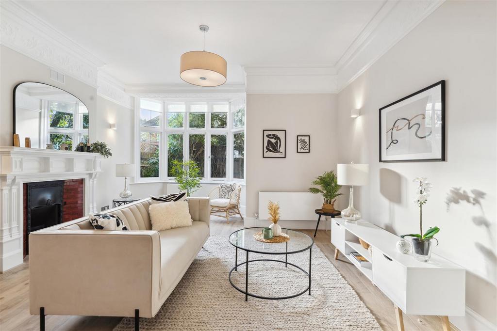 The Avenue, W4 - FOR SALE