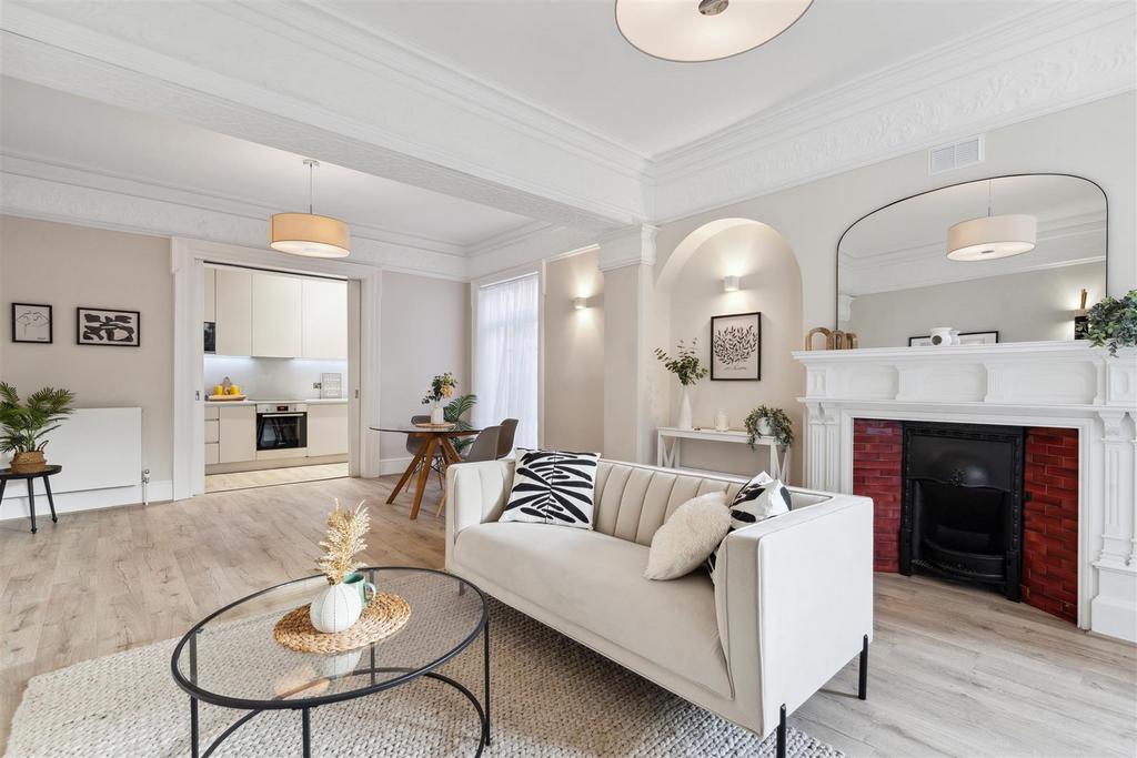The Avenue, W4 - FOR SALE