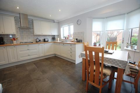 4 bedroom detached house for sale, Kiltie Road, Tiptree