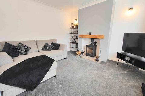 3 bedroom end of terrace house for sale, Greenland Avenue, Queensbury BD13