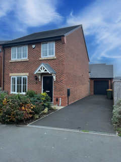 4 bedroom terraced house to rent, Tyneham Way, Preston PR4